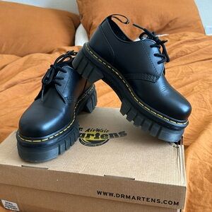 Dr. Marten Audrick 3-Eye Shoe